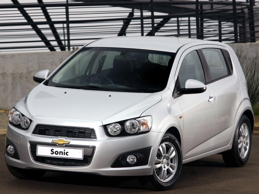  Chevrolet Sonic 5-Door 2011 года  (ZA) (фото 8 из 16)